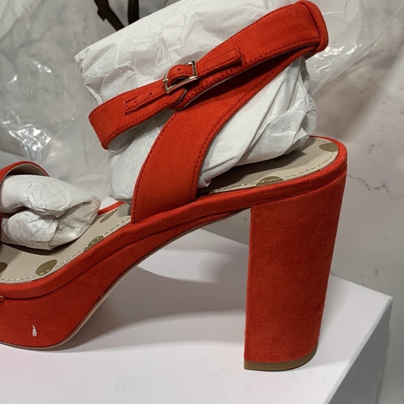 Boden Brand NWT 1 suede Platform Red Size 9.5. Poshmark listed size 10(its not) - Picture 3 of 7